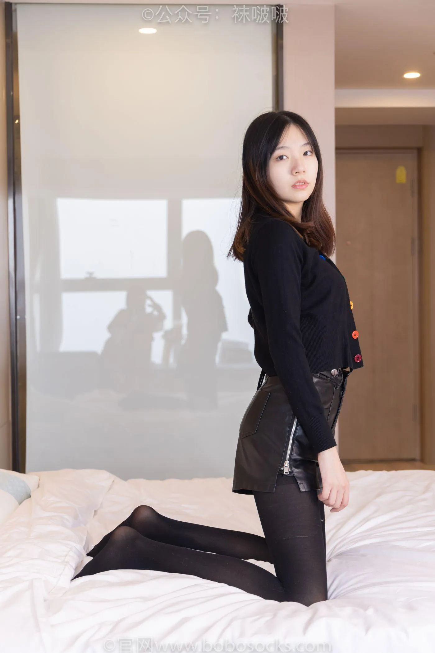 [BoBoSocks袜啵啵]NO.072 小甜豆-两双长靴、厚黑丝、厚肉丝 [144P]插图5